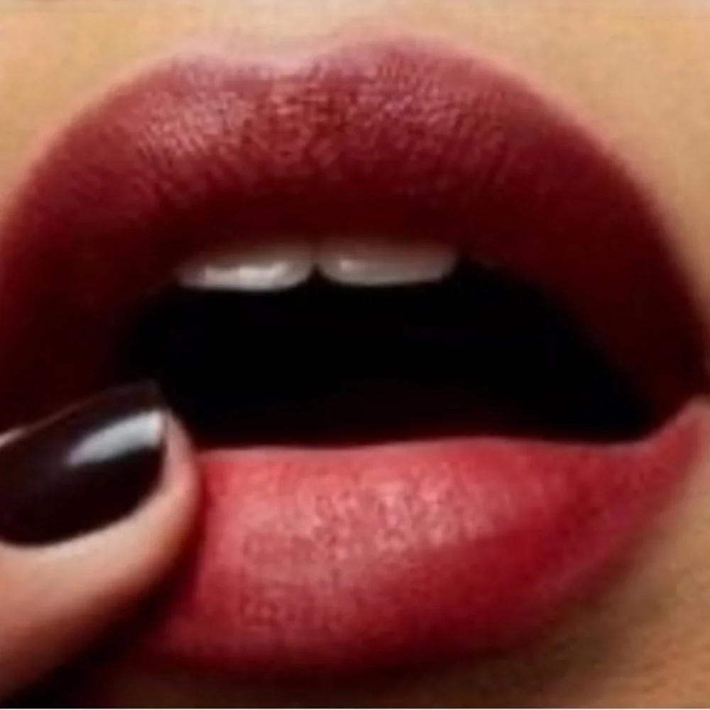MAC Matte Lipstick-Natural Born Leader